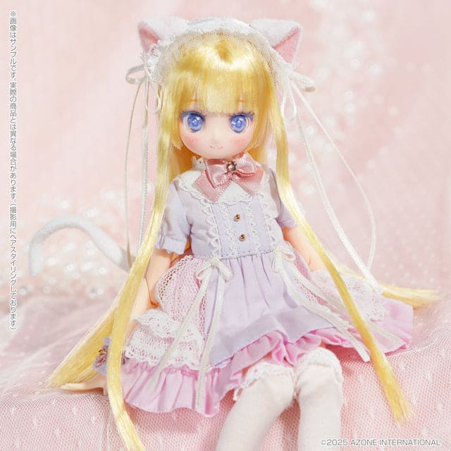 【AZONE】Karafuru Dreamin’ / Mebae ～A Gift from M. K. ～（白貓 ver.）預購