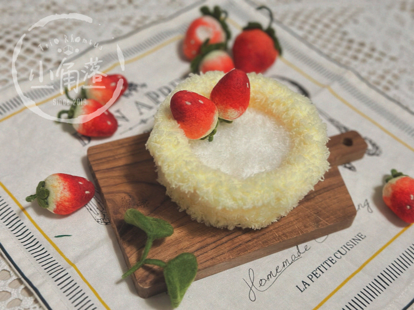 【TrioRhombus小角落】搖籃塔 草莓夢境 套組 / BJD kumukuku 棉花娃 小寵 甜心小熊 - 紀物書館+JiWu Bookstore