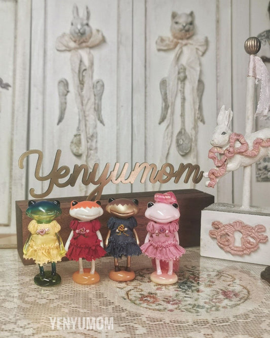【Yenyumom】Flower Embroidery Dress / Furtune Wanda Friends Wonder Frog