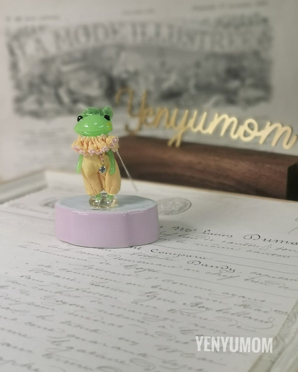【Yenyumom】Ruff Embroidery Rompers / Furtune Wanda Friends Wonder Frog