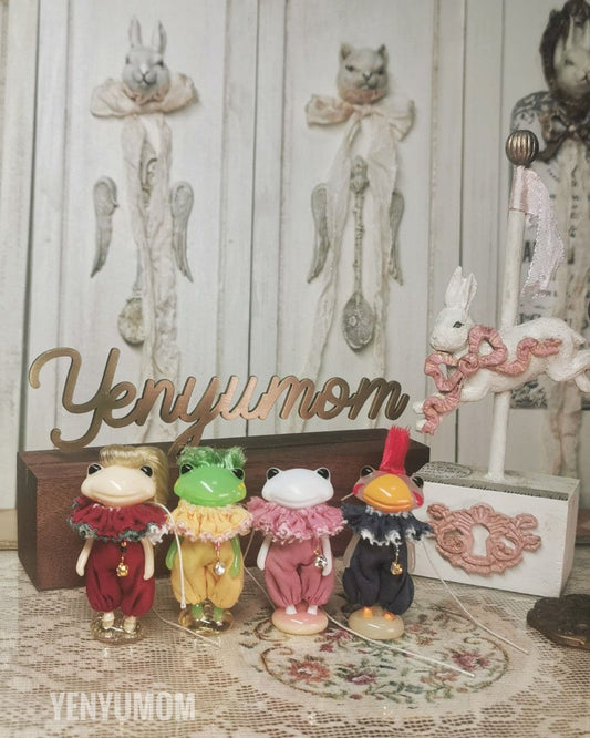 【Yenyumom】Ruff Embroidery Rompers / Furtune Wanda Friends Wonder Frog