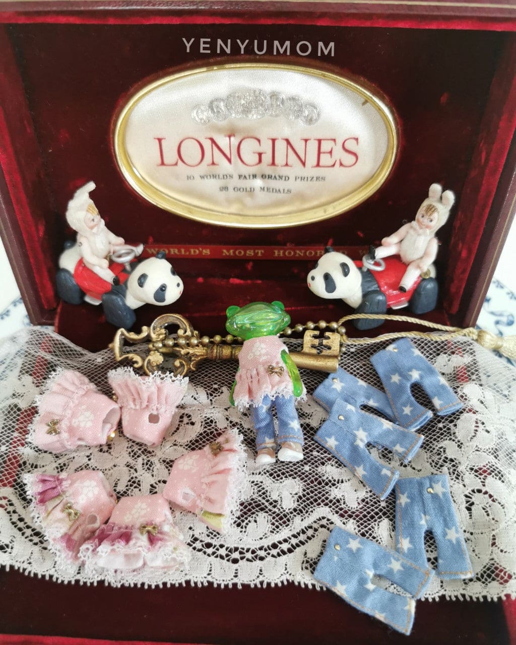 【Yenyumom】Floral Print Denim Set / Furtune Wanda Friends Wonder Frog - 紀物書館+JiWu Bookstore