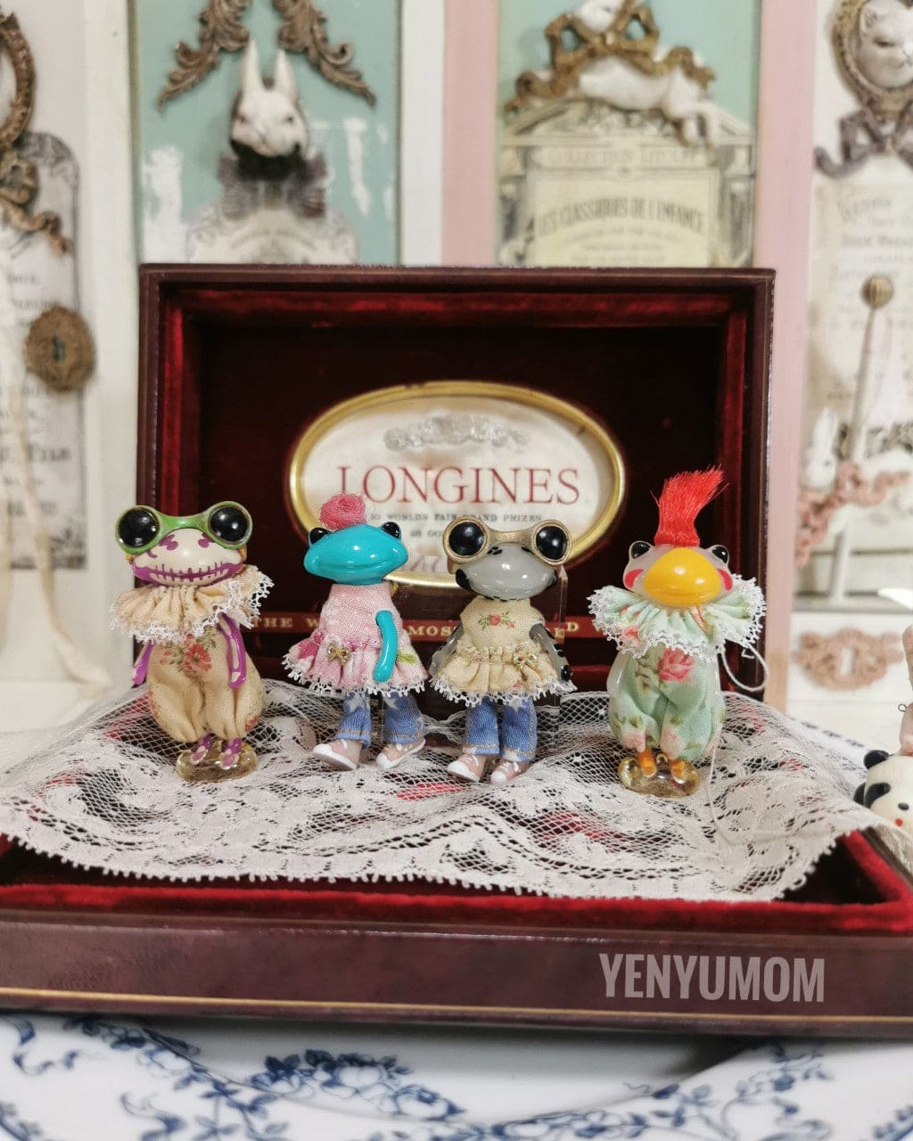 【Yenyumom】Floral Print Denim Set / Furtune Wanda Friends Wonder Frog - 紀物書館+JiWu Bookstore