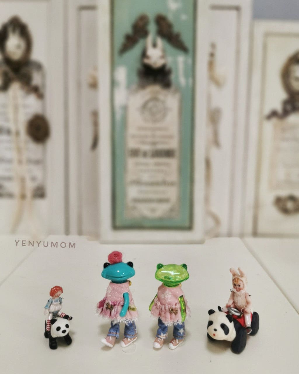 【Yenyumom】Floral Print Denim Set / Furtune Wanda Friends Wonder Frog - 紀物書館+JiWu Bookstore