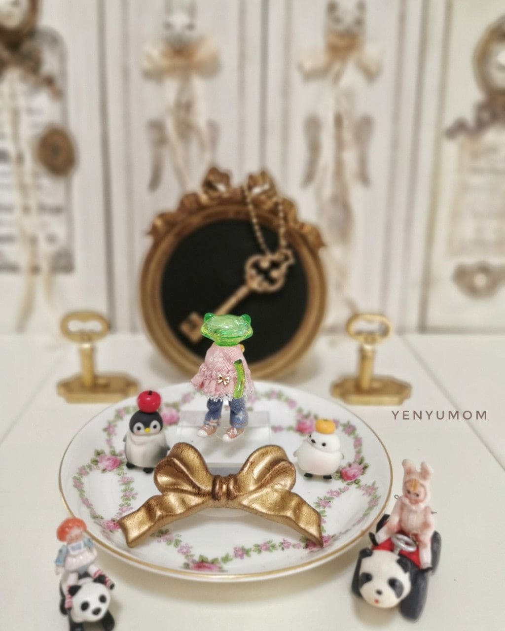 【Yenyumom】Floral Print Denim Set / Furtune Wanda Friends Wonder Frog - 紀物書館+JiWu Bookstore