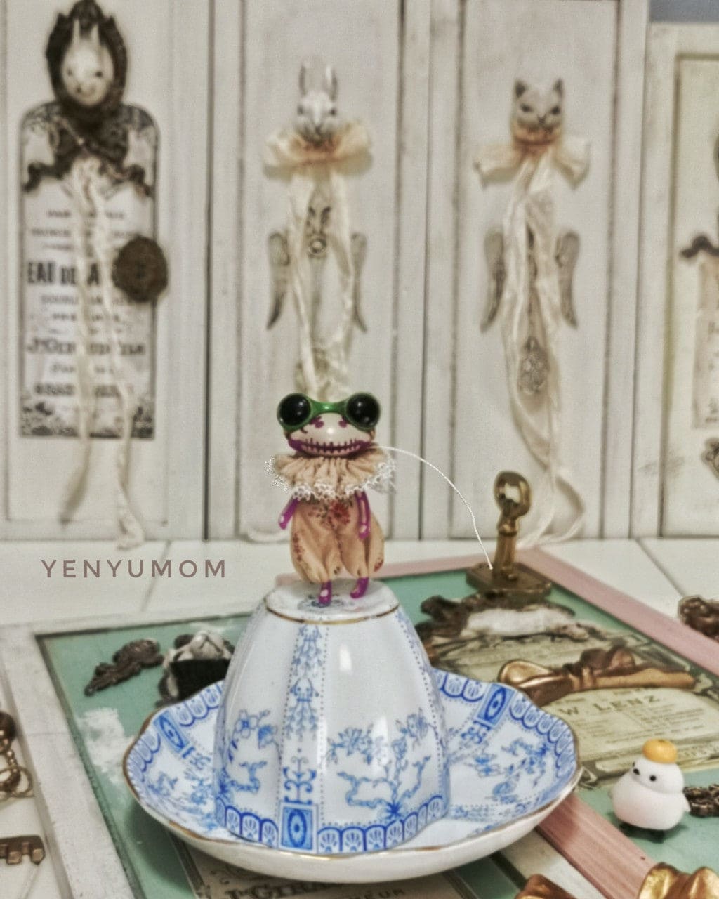 【Yenyumom】Floral Print Rompers / Furtune Wanda Friends Wonder Frog - 紀物書館+JiWu Bookstore