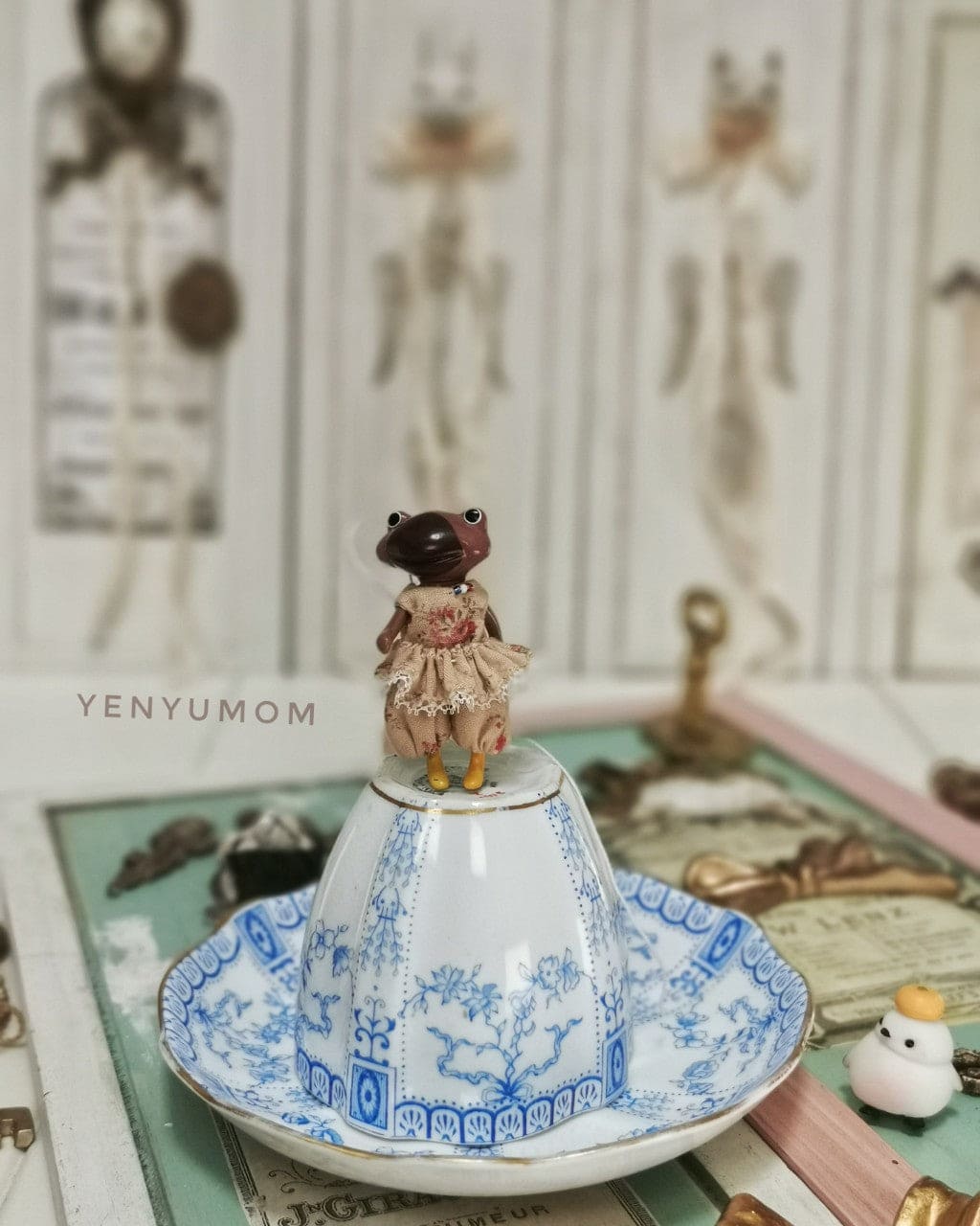 【Yenyumom】Floral Print Rompers / Furtune Wanda Friends Wonder Frog - 紀物書館+JiWu Bookstore