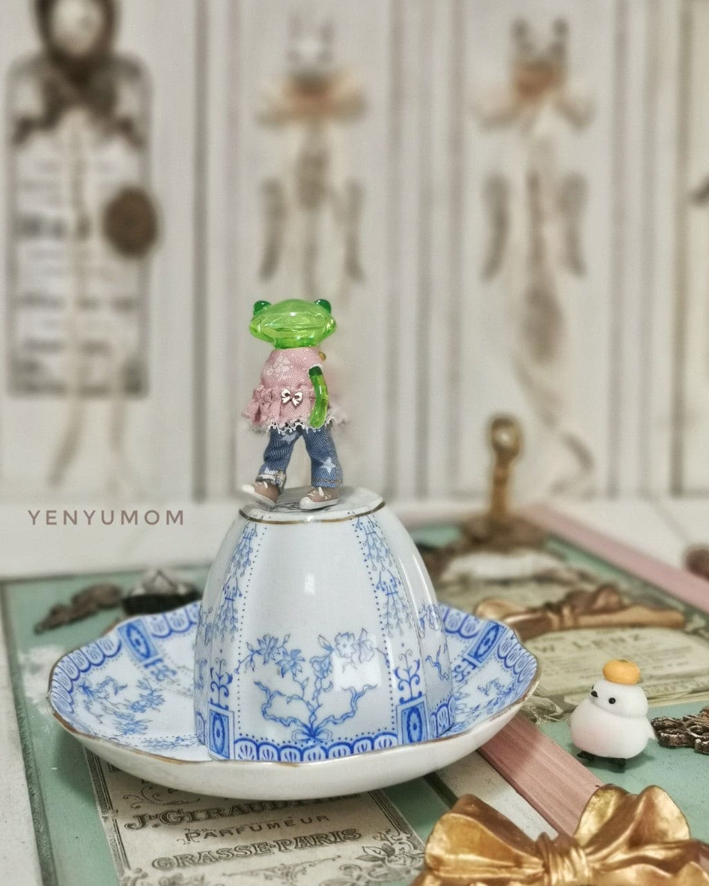 【Yenyumom】Floral Print Denim Set / Furtune Wanda Friends Wonder Frog - 紀物書館+JiWu Bookstore
