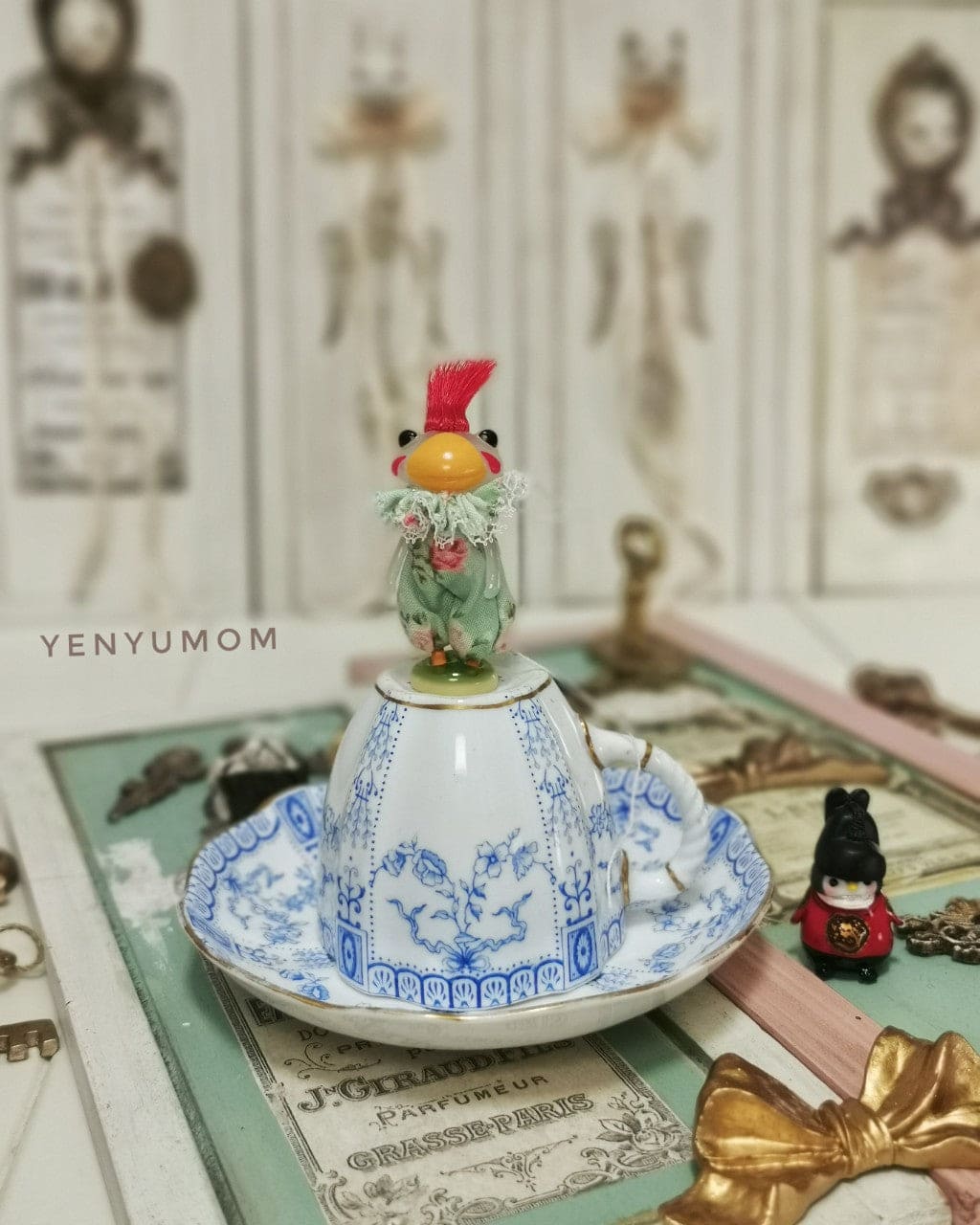 【Yenyumom】Floral Print Rompers / Furtune Wanda Friends Wonder Frog - 紀物書館+JiWu Bookstore